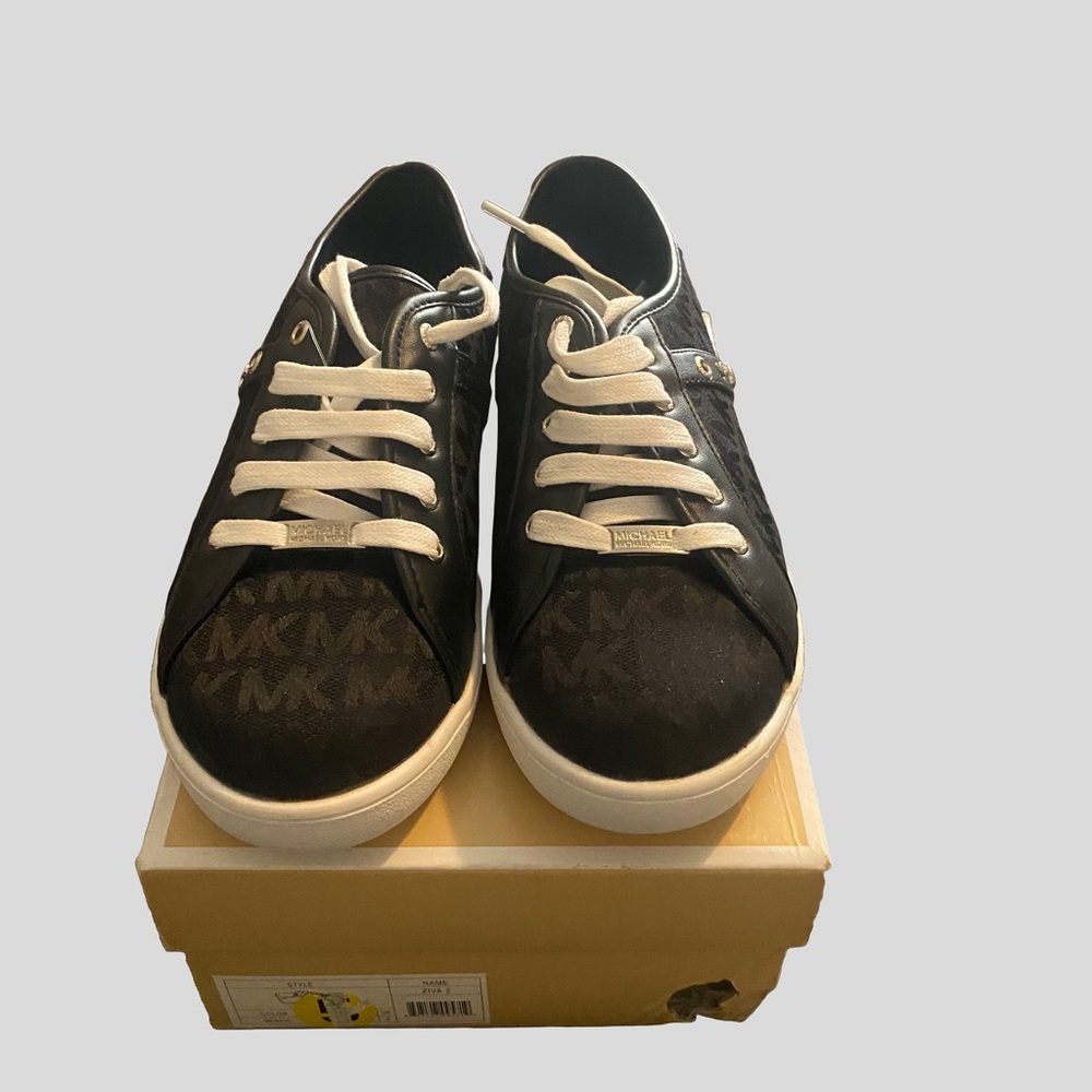 Michael Kors women’s logo sneakers size 5 BNWB